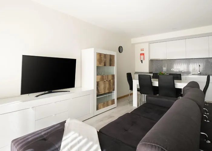 Wonderfull Campanha Train Station With Parking ポルト