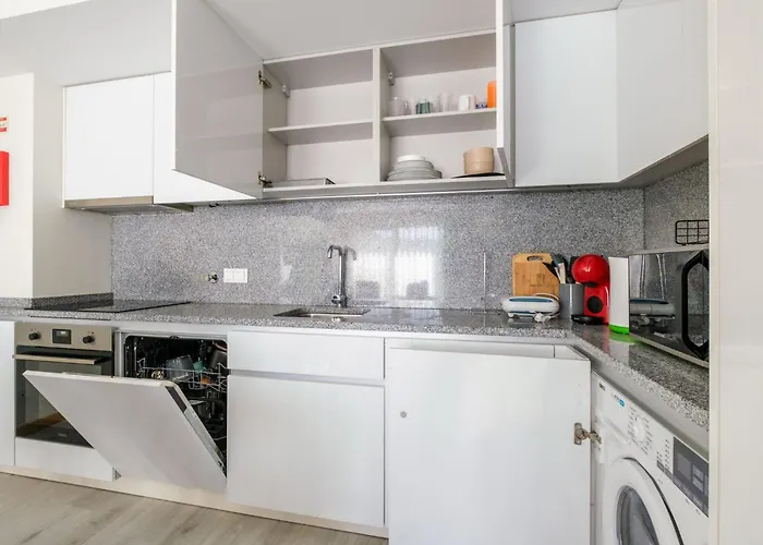 Wonderfull Campanha Train Station With Parking