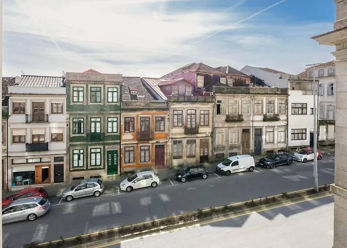 Wonderfull Campanha Train Station With Parking