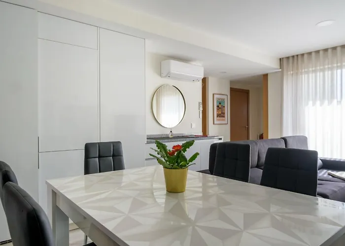 Wonderfull Campanha Train Station With Parking