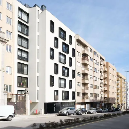 Wonderfull Campanha Train Station With Parking * Oporto